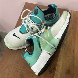 Nike Kids White and Teal Sneakers